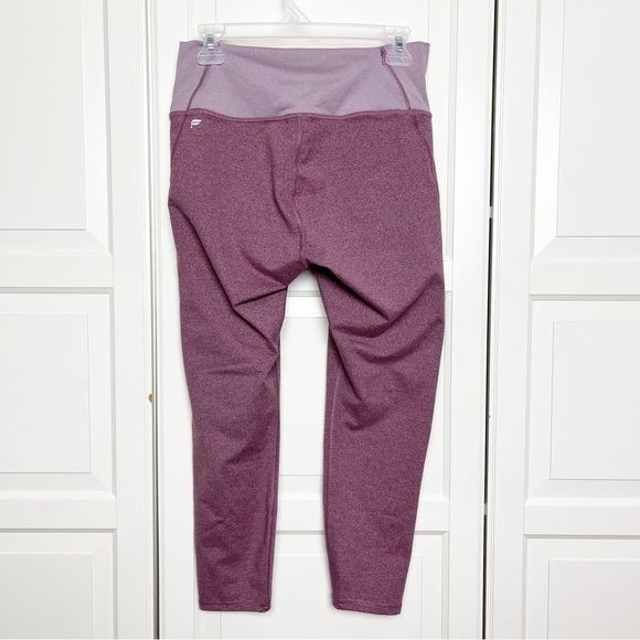 Fabletics | High-Waisted Statement Heathered Capri Size Large - Picture 5 of 6